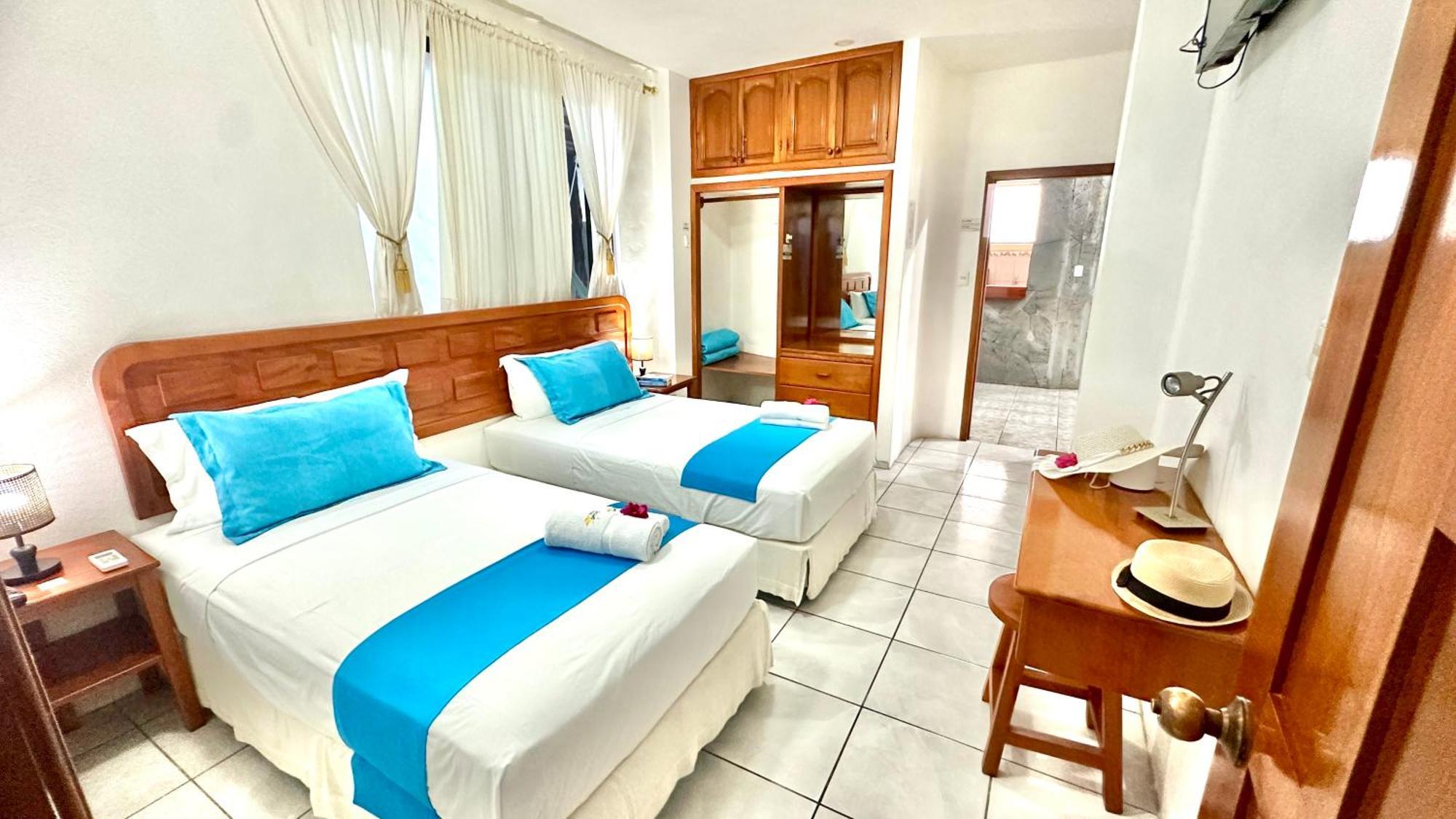Hostal Suenos Silvestres Puerto Ayora  Exterior photo