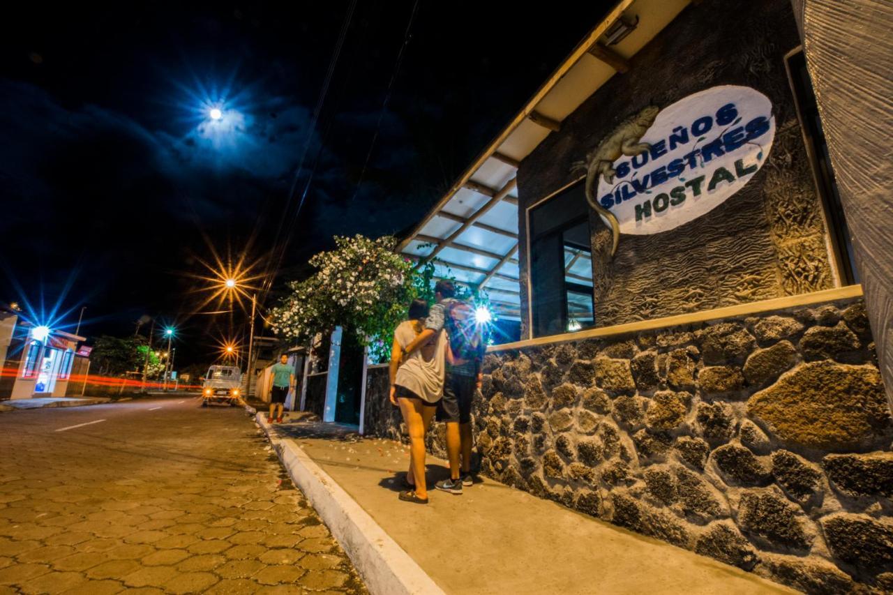 Hostal Suenos Silvestres Puerto Ayora  Exterior photo