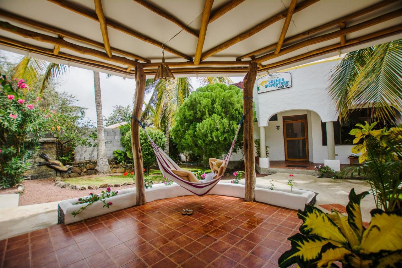 Hostal Suenos Silvestres Puerto Ayora  Exterior photo
