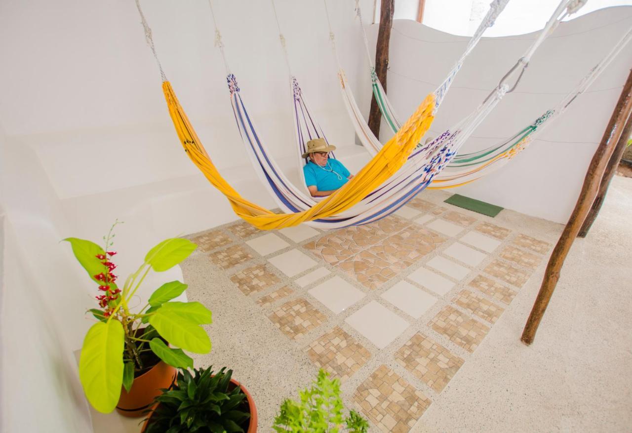 Hostal Suenos Silvestres Puerto Ayora  Exterior photo
