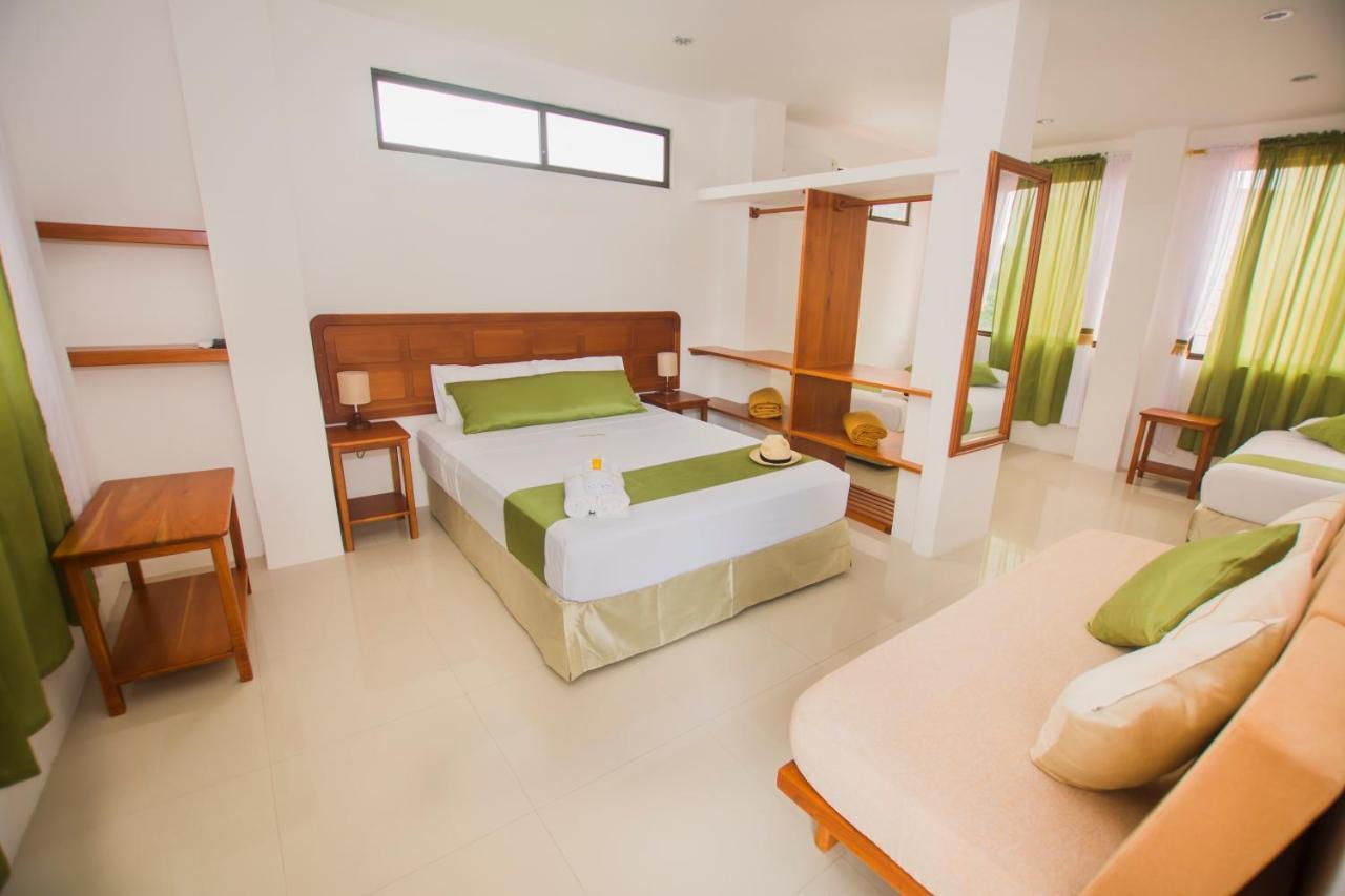 Hostal Suenos Silvestres Puerto Ayora  Exterior photo